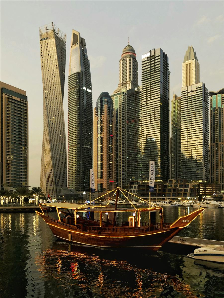 Dhow Cruise Dubai Marina in Dubai